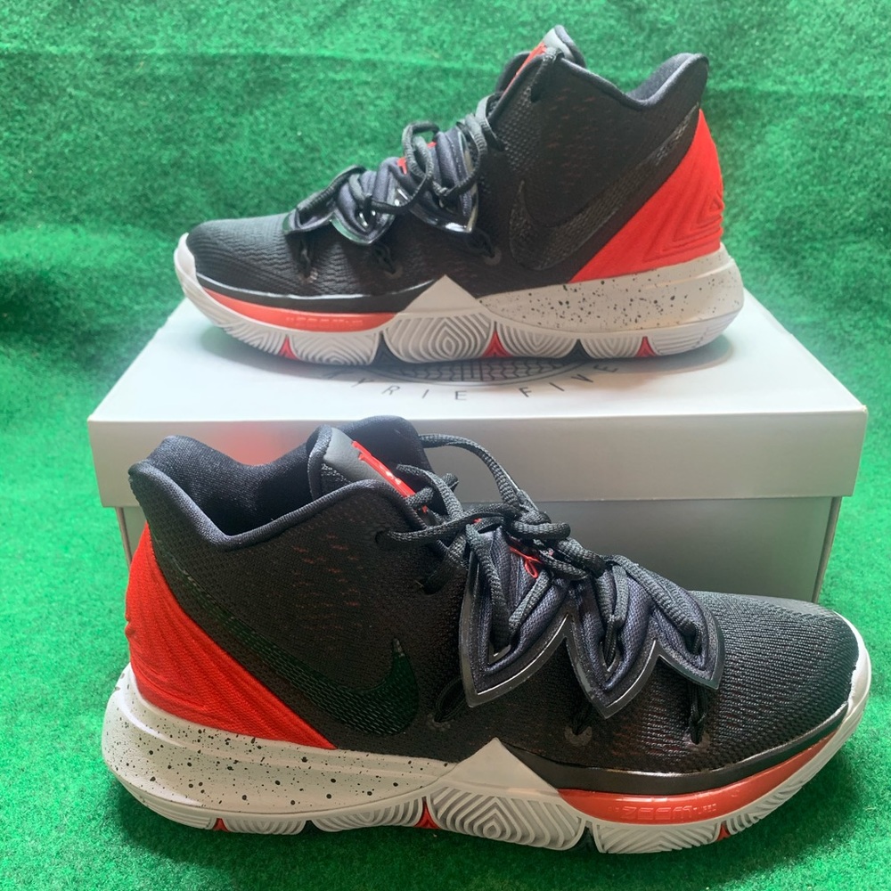 Nike Kyrie 5 Bred  men’s basketball shoe - Size 9